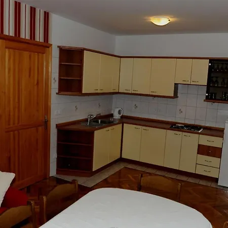 Dugonjic Daire Vodice
